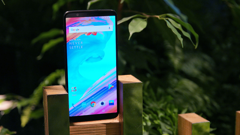 Illustration for article titled The OnePlus 5T Is a Very Damn Good Phone for a Reasonable Price